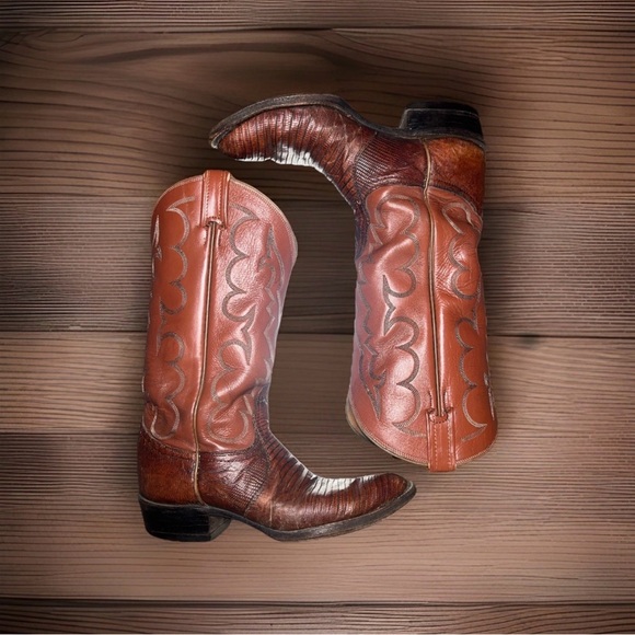 Size 8.5 B Tony Lama Brown Exotic Lizard Western Boots